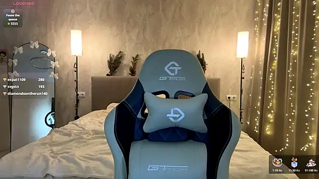 BrightAnnie's cam snapshot