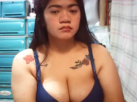 PreggyHotBigBoobs live sex cam