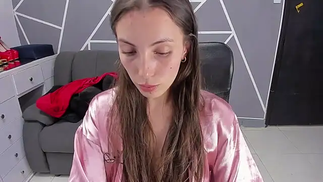 paula_miler1's cam snapshot