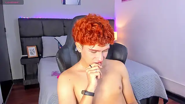 Aiiden_15 live sex cam