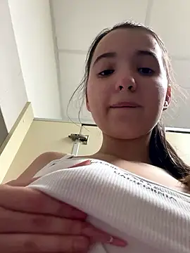 OutsiderMuse's cam snapshot