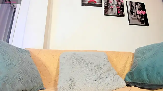 PauleteW10's cam snapshot