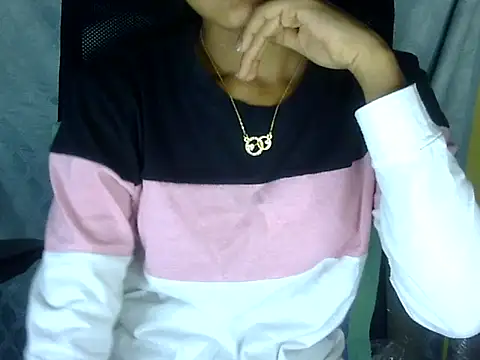 Khushi_v's cam snapshot