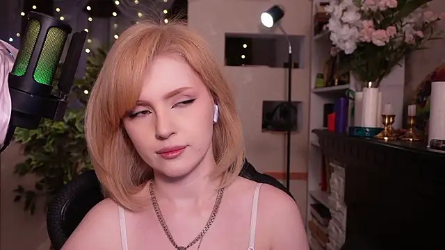 Chriss_Fox's cam snapshot