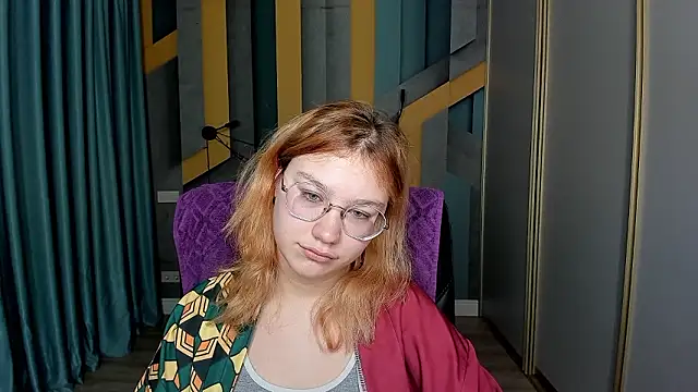 AngelinaLow's cam snapshot