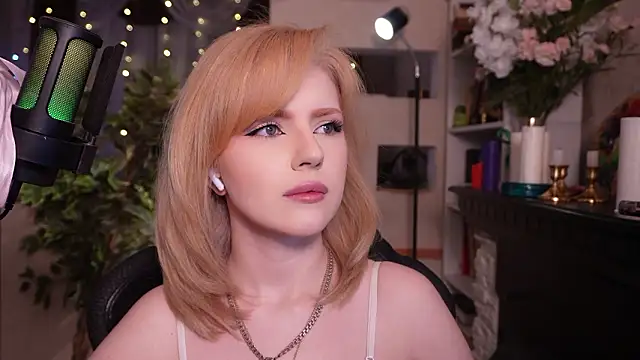 Chriss_Fox's cam snapshot