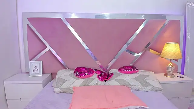 NinnaVous's cam snapshot