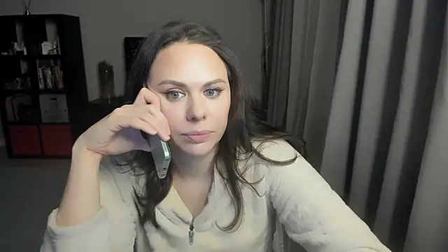 MollyCheiz's cam snapshot