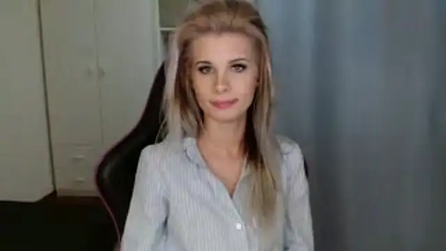 KristineGlow's cam snapshot