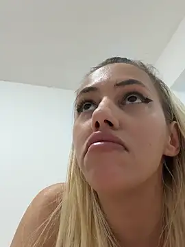 CellineGold's cam snapshot