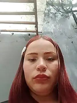 Crystaa12's cam snapshot