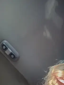 GoldenFlameGoddess's cam snapshot