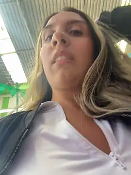 sarah_honey__ live sex cam