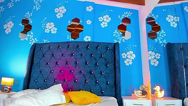 violet_smith2's cam snapshot