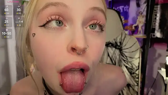 ElvenQueen live sex cam