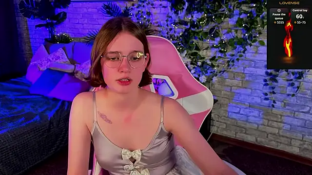 Mia_Mooore's cam snapshot