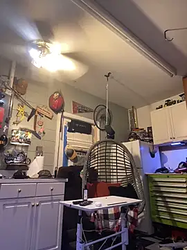 Polaroid_White's cam snapshot