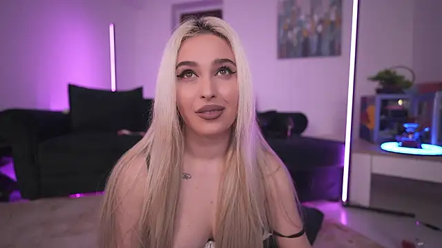 bia_kristal's cam snapshot