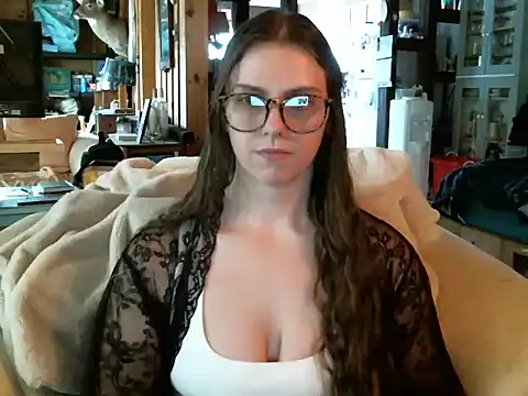 katie_kitten38's cam snapshot