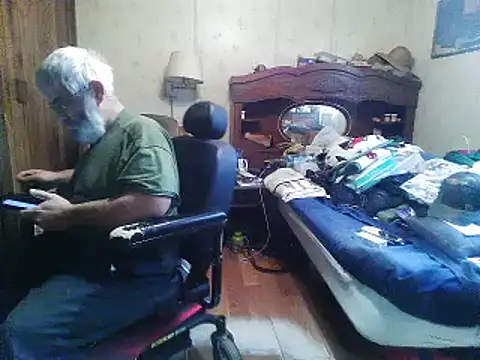 hearseguy77's cam snapshot