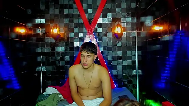 ChanellandMax live sex cam