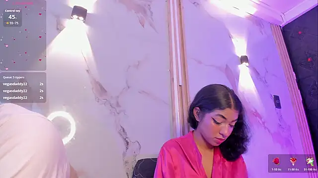 Aron_and_molly's cam snapshot