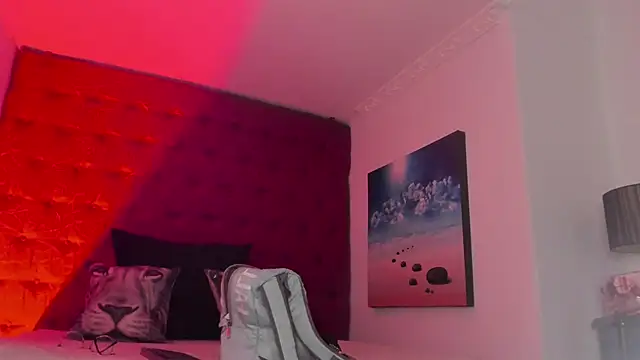 RoxaneBons's cam snapshot