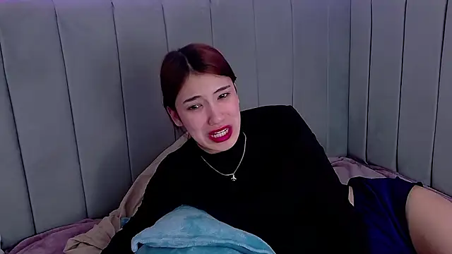 ArielLoove live sex cam