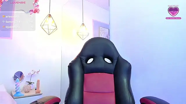 april_jones05's cam snapshot