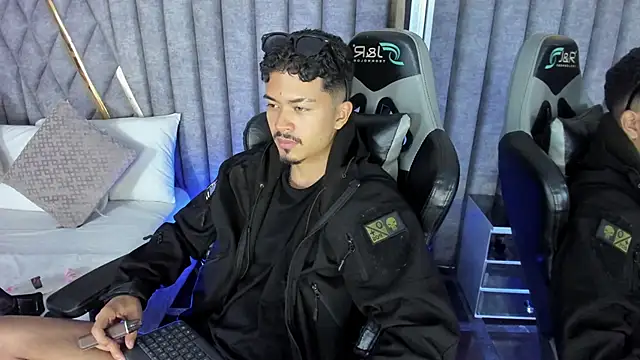 NicolaiKarav's cam snapshot