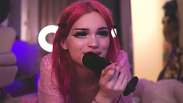 KatiaFinesse live sex cam