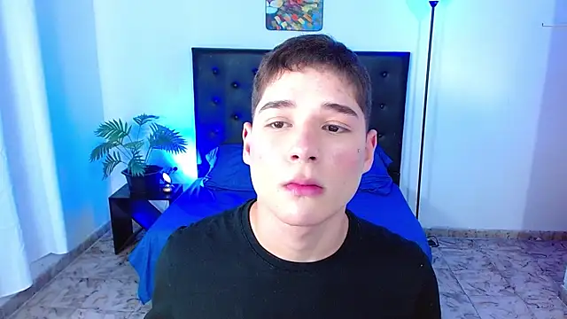 Mattass18 live sex cam