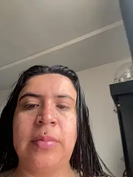 Devilsweet17 live sex cam