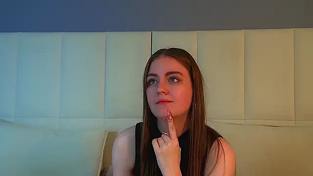 SofiaSarvain live sex cam
