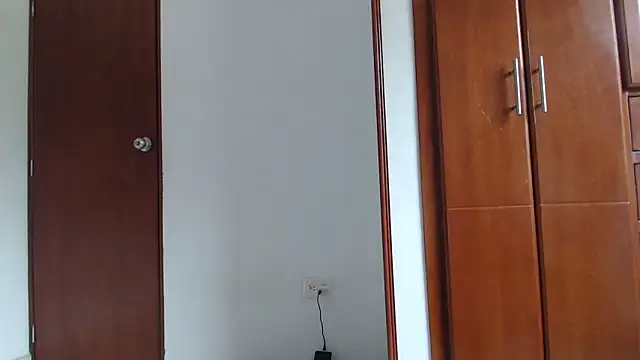 Ann_y's cam snapshot