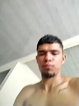 Juliancr7777's cam snapshot