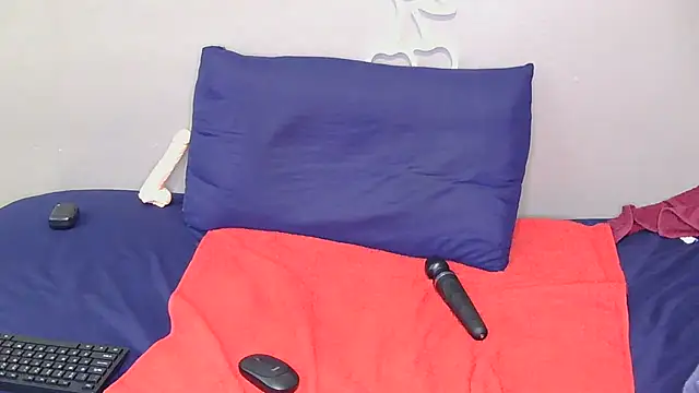 Serafynn's cam snapshot