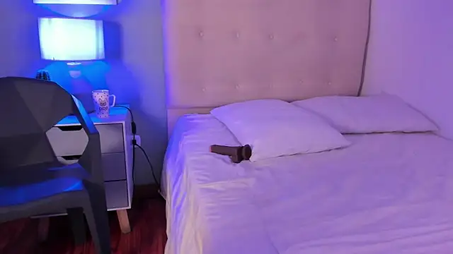 Antonella_Barone live sex cam