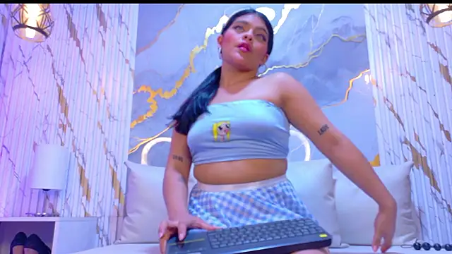 NIKIBUNNY's cam snapshot