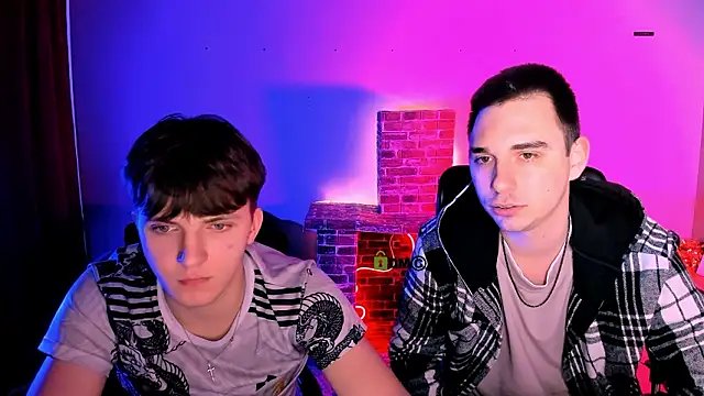 travis_wolf_'s cam snapshot