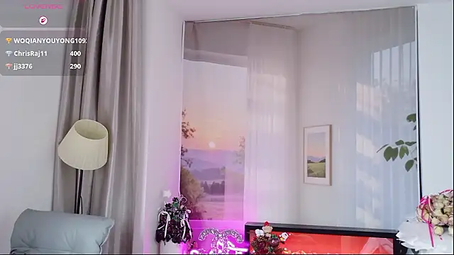 Kiki--2025's cam snapshot