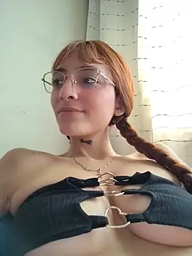 Dani-peggin live sex cam