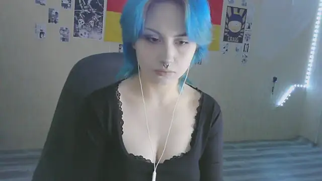 LeisaHopperstad's cam snapshot