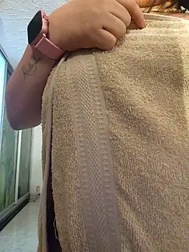 LizzRouse's cam snapshot