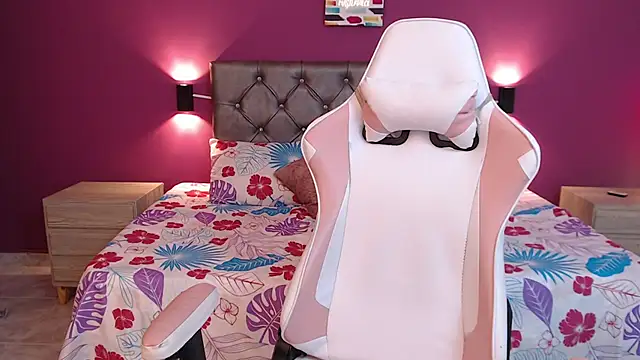 LittleAshleey's cam snapshot