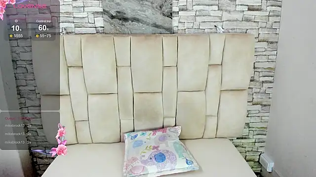 Celesste_doll's cam snapshot