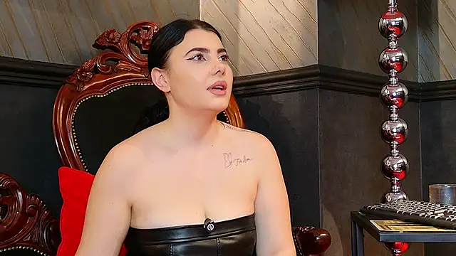 MistressEly's cam snapshot