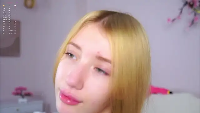 SunnivaCovil live sex cam