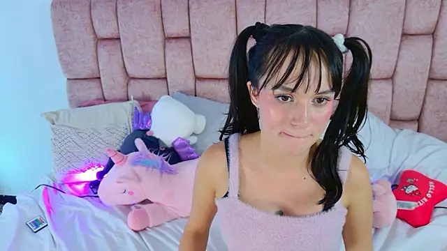 LolaYun's cam snapshot