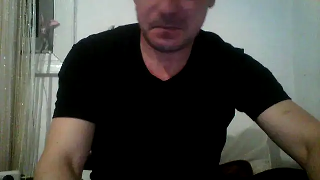 Ivan9iutt's cam snapshot